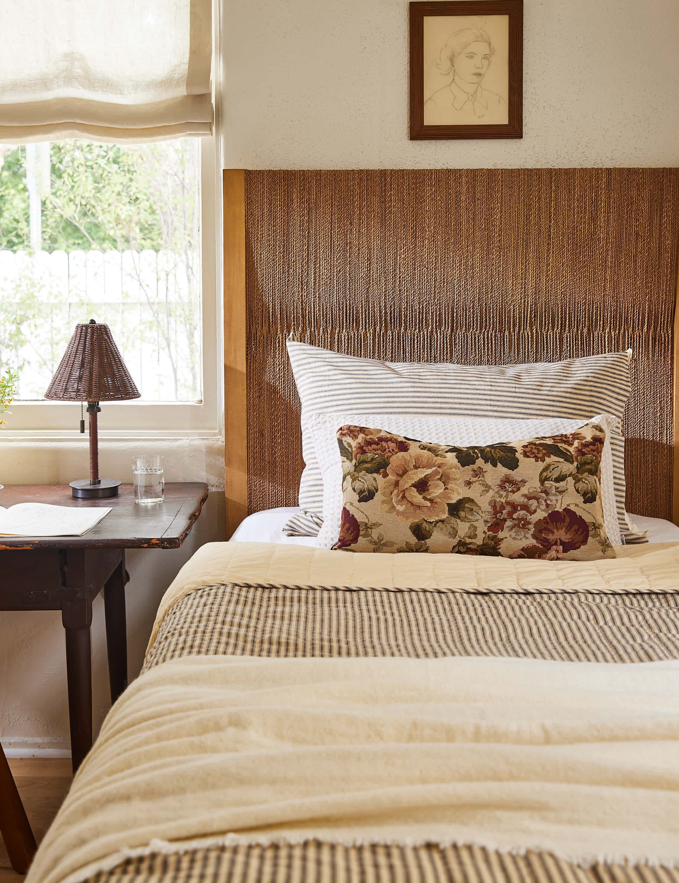 Lit plateforme - Apportez une chaleur côtière à l'agencement de votre chambre avec le lit plateforme