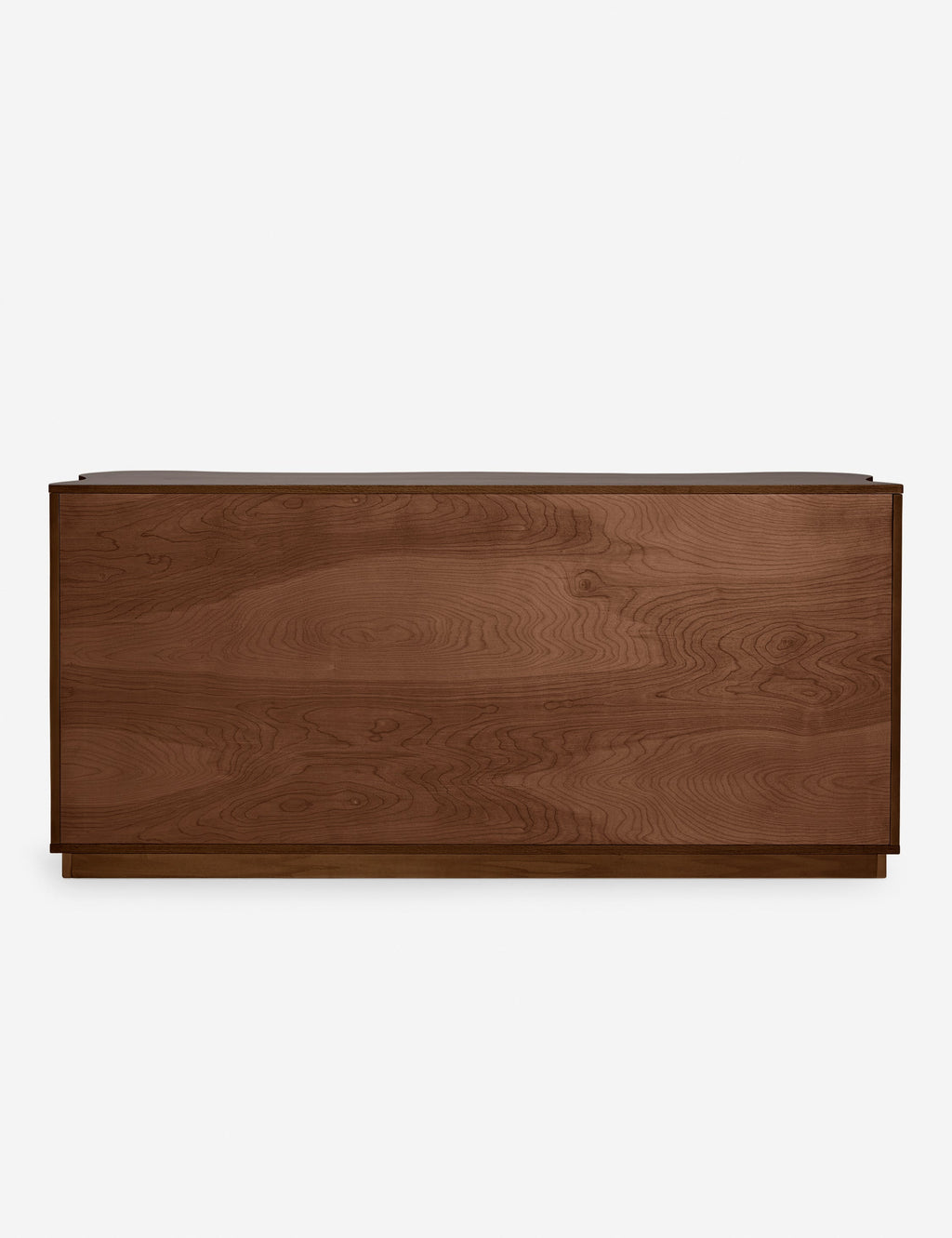 Dresser – Célébrée pour ses céramiques et ses designs audacieux, apporte son sens du raffinement et une touche d'espièglerie à une