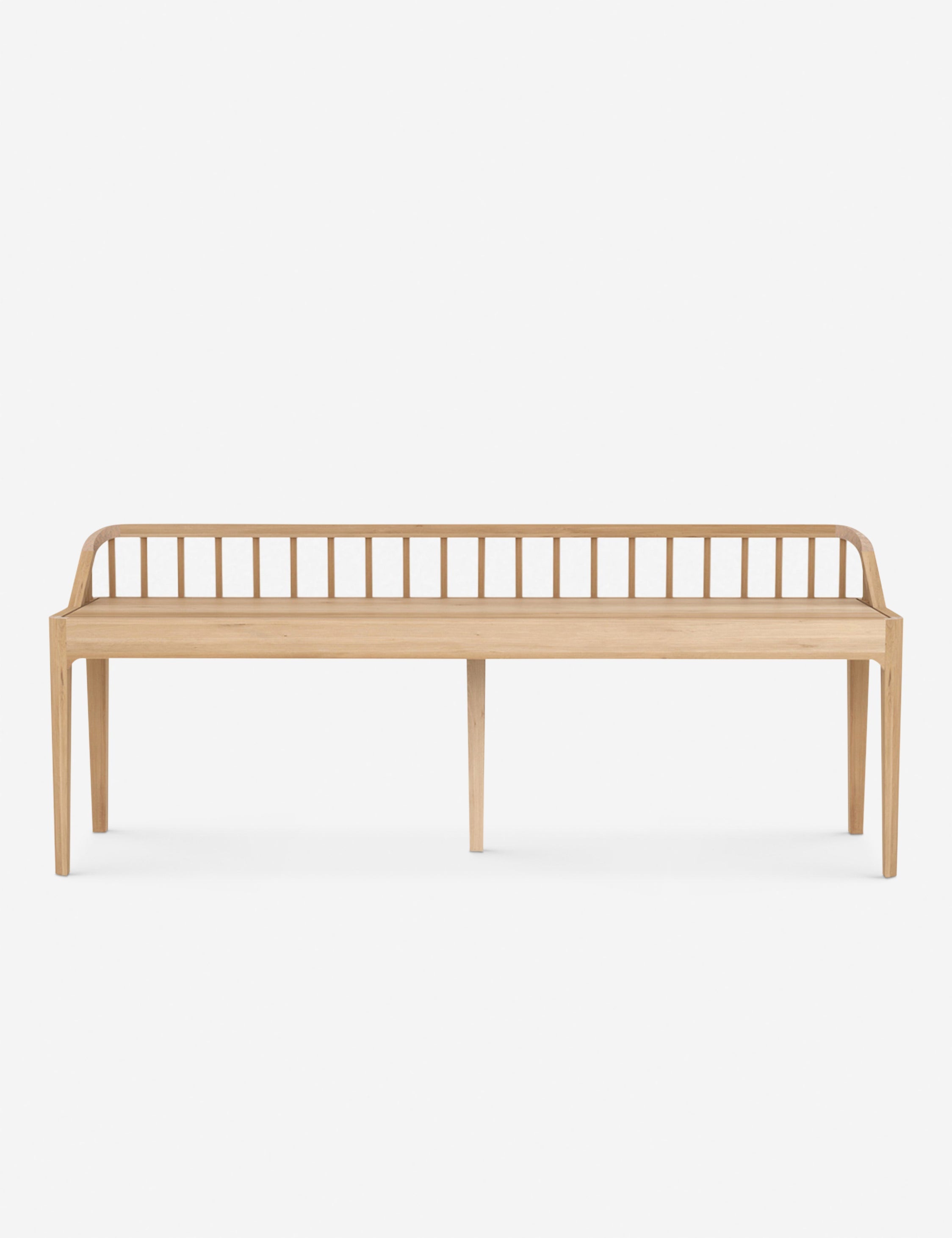 Banc - Des fuseaux traditionnels revisitent la modernité avec le dossier bas de ce banc et ses pieds coniques d'inspiration mid-century