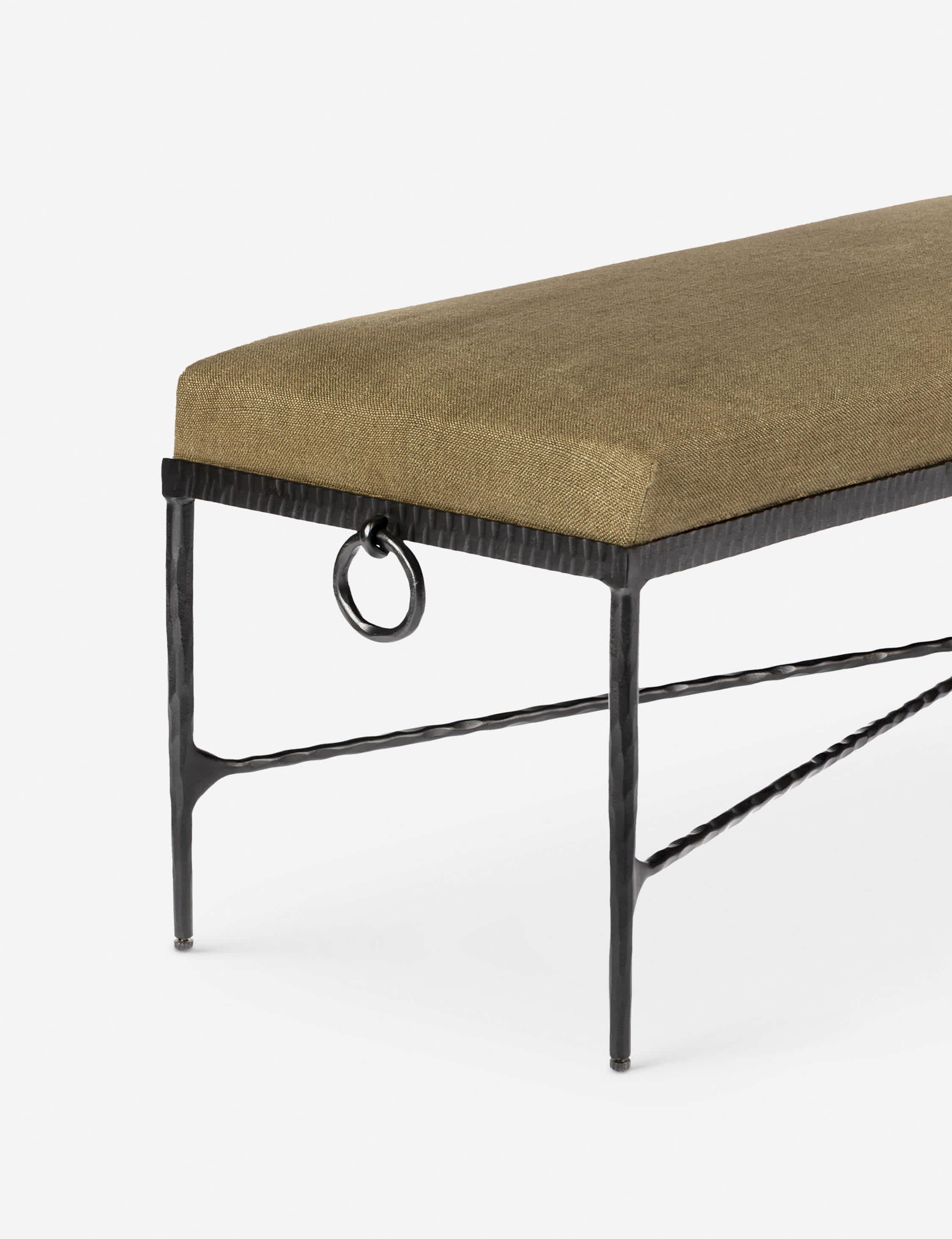 Banc - allie un design réfléchi à des matériaux durables, créant des pièces intentionnelles conçues pour embellir votre espace