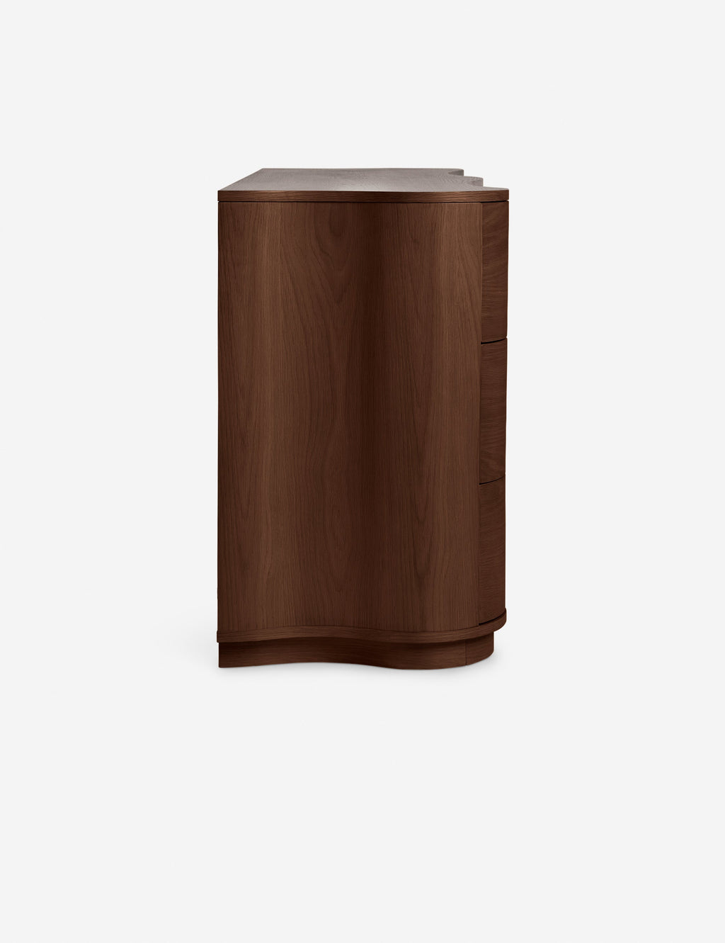 Dresser – Célébrée pour ses céramiques et ses designs audacieux, apporte son sens du raffinement et une touche d'espièglerie à une