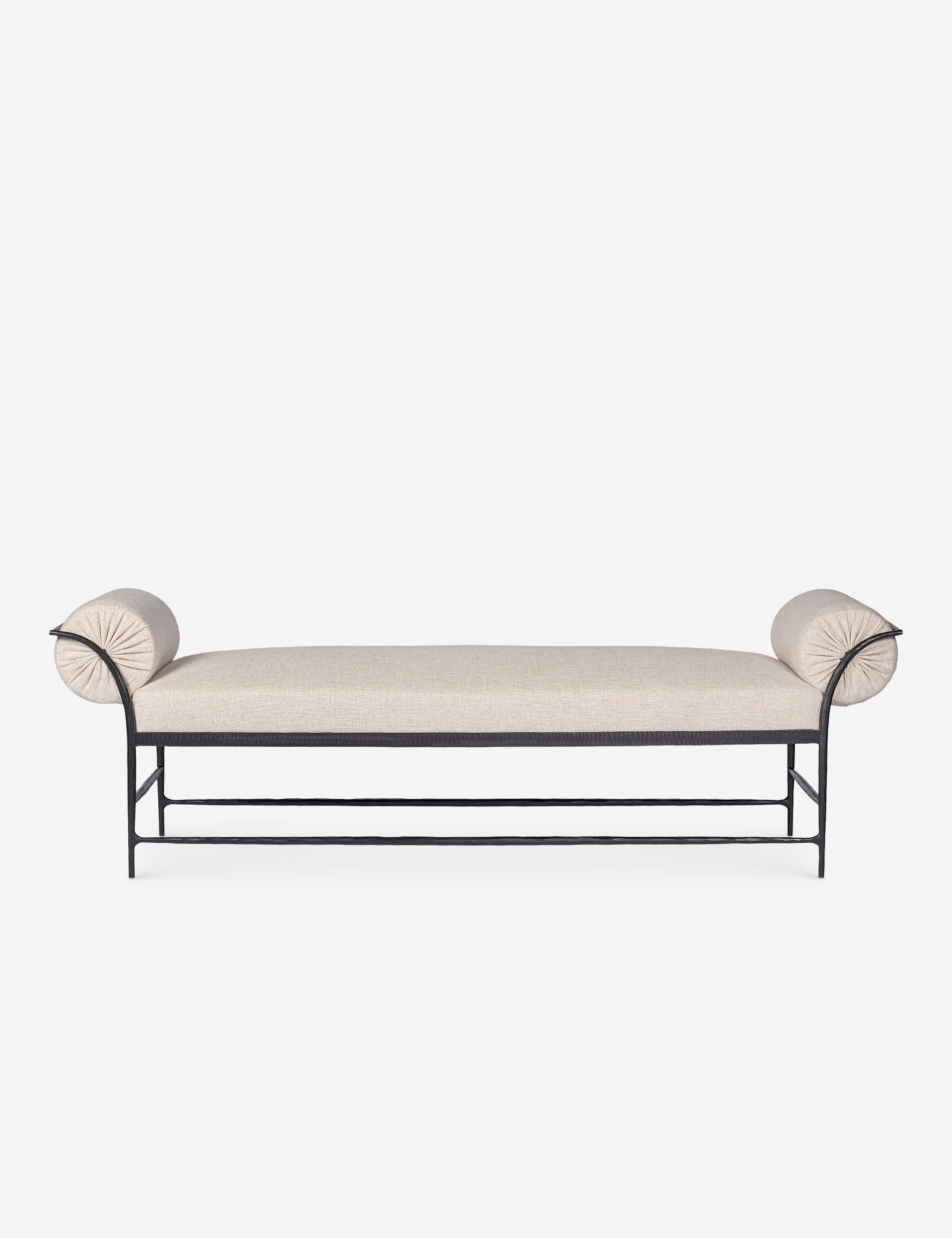Bench - allie un design réfléchi à des matériaux durables, créant des pièces intentionnelles conçues pour s'intégrer harmonieusement à votre espace