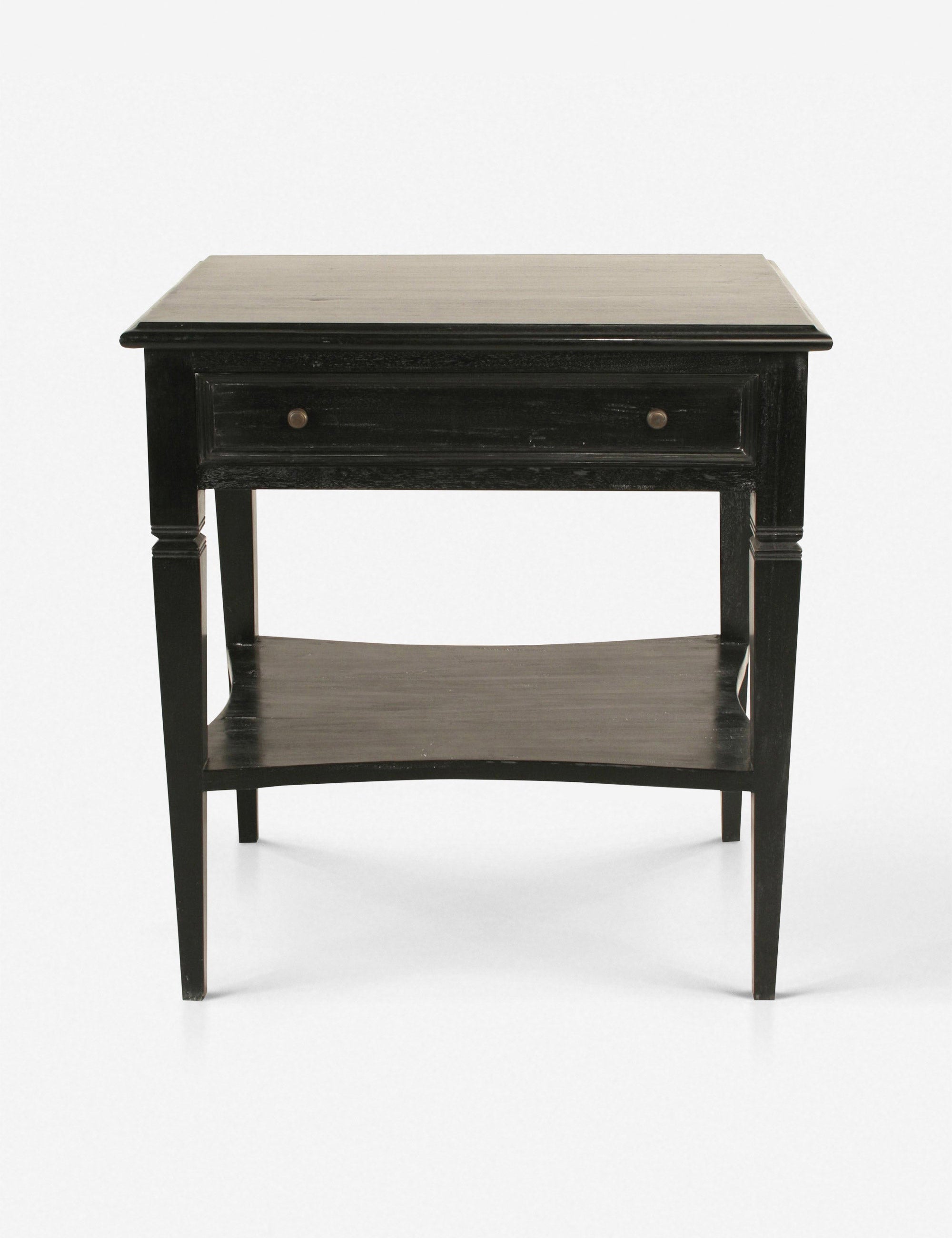 Table de chevet à tiroir – Ajoutez une touche de style rustique (et un peu d'espace de rangement supplémentaire) aux salons et aux chambres avec la table d'appoint