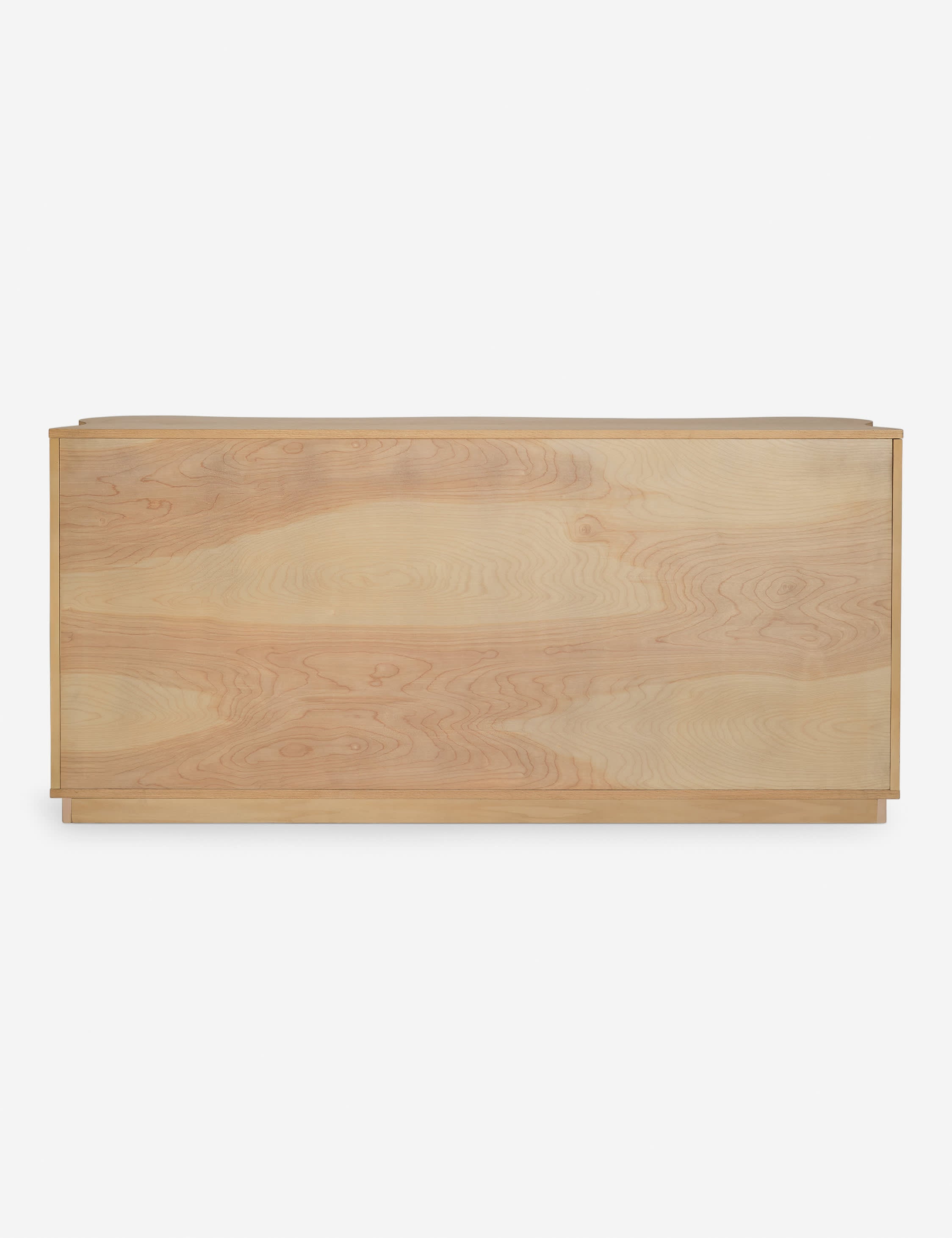 Dresser – Célébrée pour ses céramiques et ses designs audacieux, apporte son sens du raffinement et une touche d'espièglerie à une