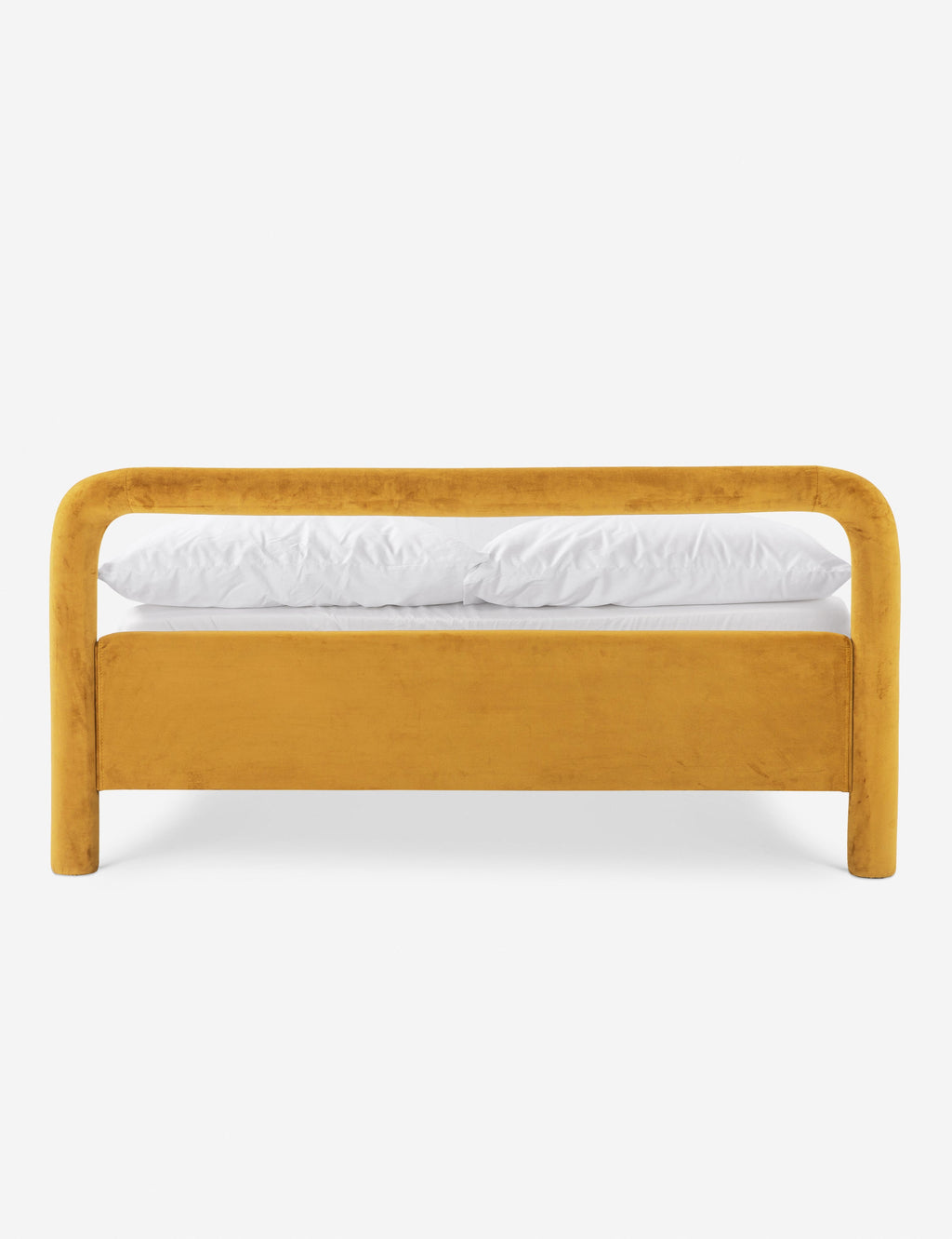 Lit plateforme - Un studio de design de mobilier cherche à créer des espaces ouverts et naturels avec sa ligne de mobilier minimaliste.