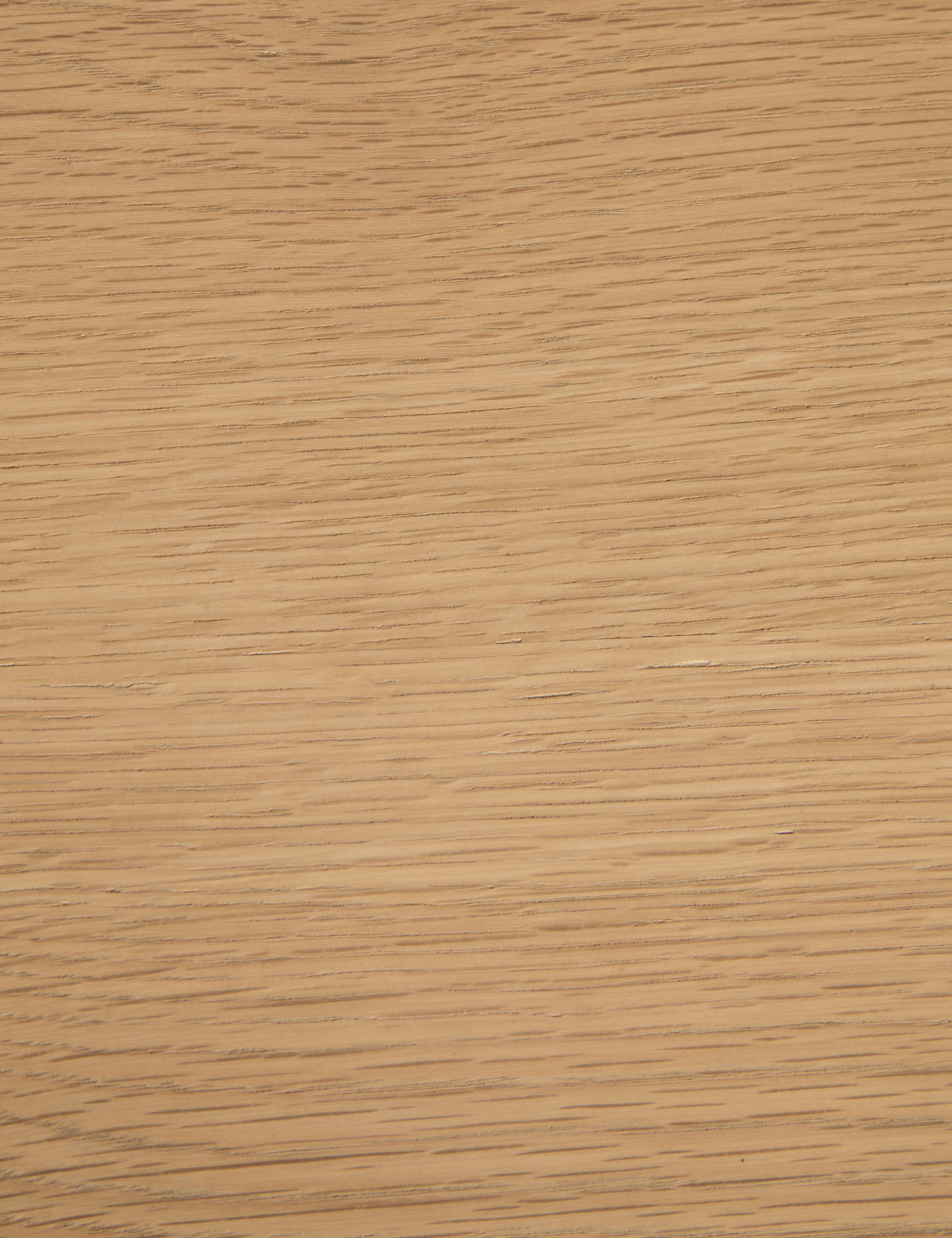 Dresser – Célébrée pour ses céramiques et ses designs audacieux, apporte son sens du raffinement et une touche d'espièglerie à une