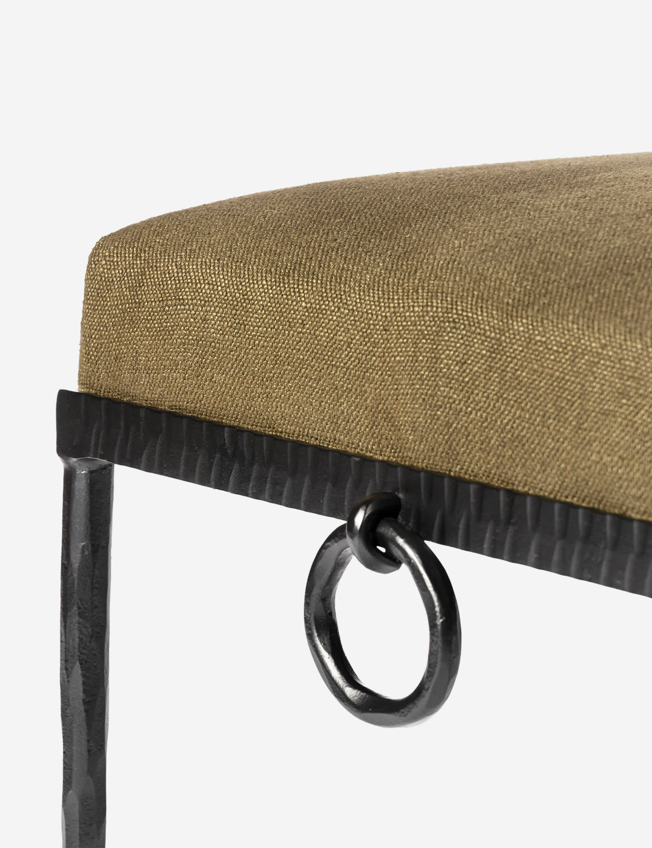 Banc - allie un design réfléchi à des matériaux durables, créant des pièces intentionnelles conçues pour embellir votre espace